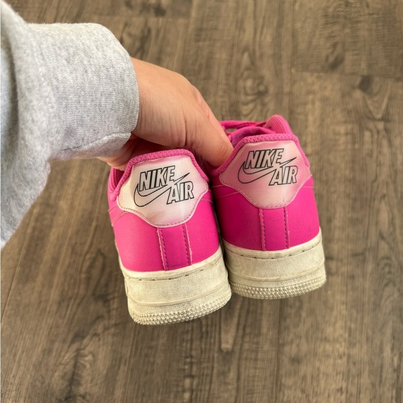 Nike Women’s Air Force 1 '07 Essential Laser Fuchsia - Picture 7 of 9